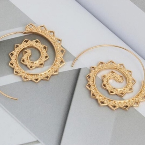 💚 Boho Spiral Earrings - Picture 2 of 2